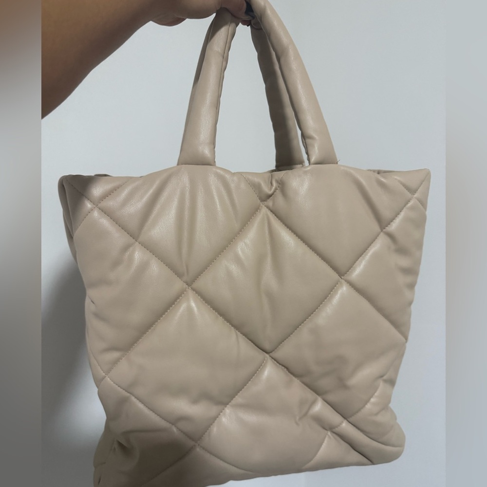 Elegant Stand Studio Beige Quilted Tote Bag